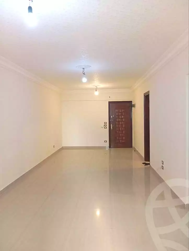 https://aqarmap.com.eg/ar/listing/7042555-for-rent-alexandria-sydy-bshr-sydy-bshr-bhry-shr-mhmwd-l-yswy