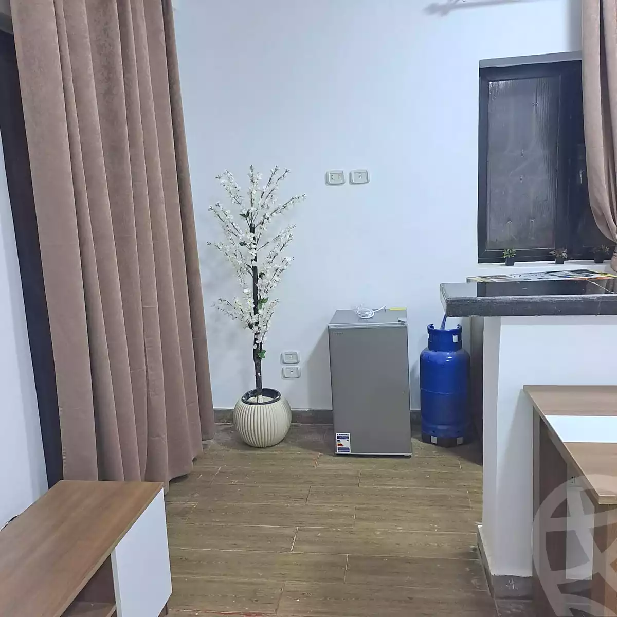 https://aqarmap.com.eg/ar/listing/7043239-for-rent-cairo-new-cairo-ganob-el-akadamiya-south-academy-g-lotfy-hassona-st
