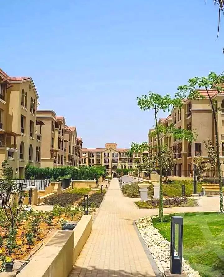 https://aqarmap.com.eg/ar/listing/7043195-for-sale-cairo-el-shorouk-compounds-maadi-view
