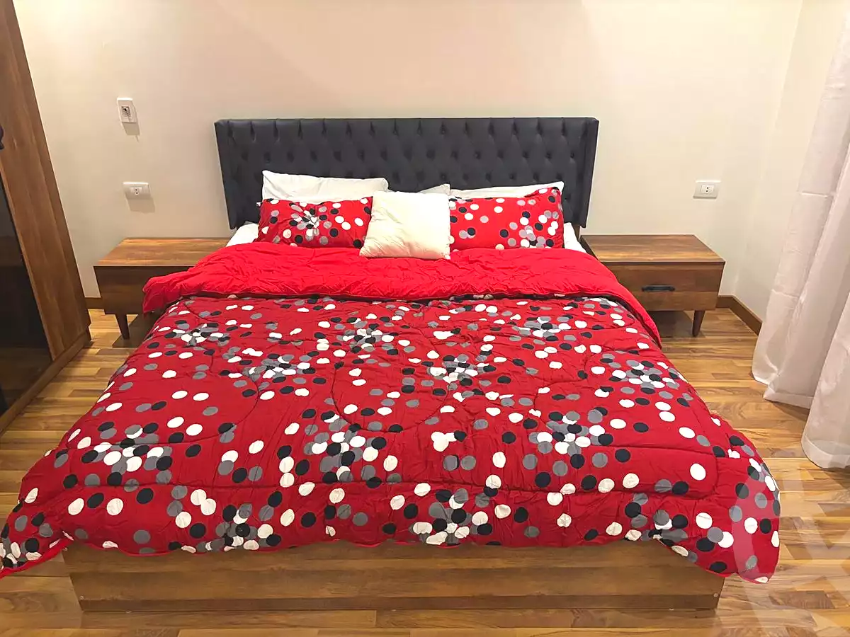 https://aqarmap.com.eg/en/listing/7043535-for-sale-cairo-new-cairo-compounds-hyde-park-centre-ville-hyde-park