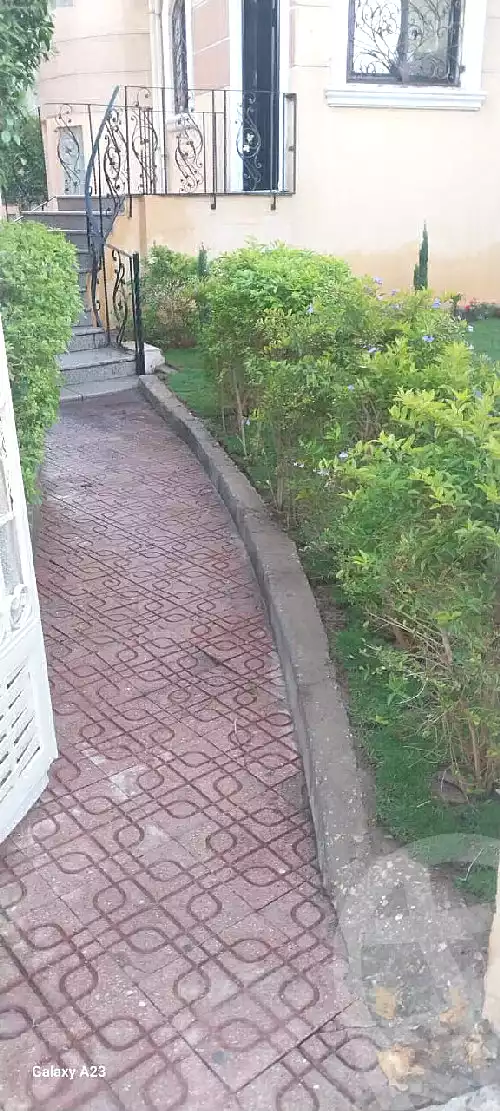 https://aqarmap.com.eg/ar/listing/7002996-for-sale-cairo-el-sheikh-zayed-city-compounds-hyper-one