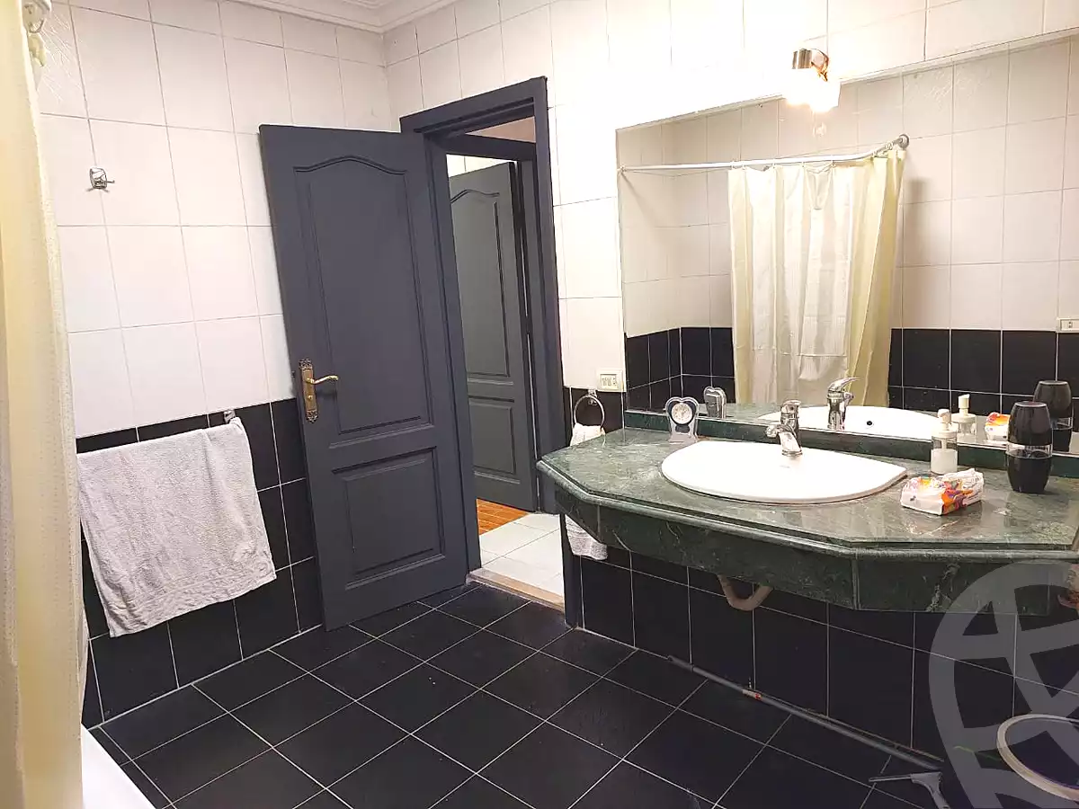https://aqarmap.com.eg/ar/listing/7044786-for-sale-cairo-mokattam-lhdb-l-ly-shareaa-9