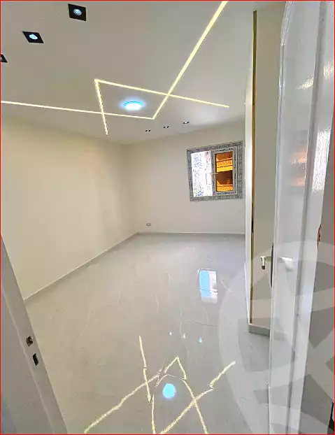 https://aqarmap.com.eg/ar/listing/7044924-for-sale-alexandria-sydy-bshr-sydy-bshr-bhry-shr-mhmwd-l-yswy