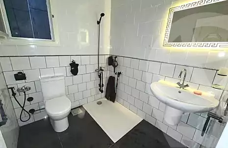 https://aqarmap.com.eg/ar/listing/7045454-for-sale-alexandria-camp-cesar-el-gaish-rd