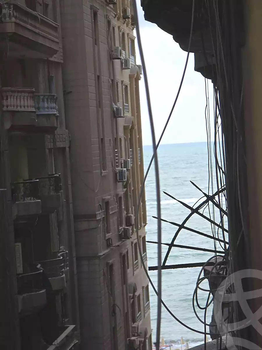 https://aqarmap.com.eg/ar/listing/7045793-for-sale-alexandria-sydy-bshr-sydy-bshr-bhry