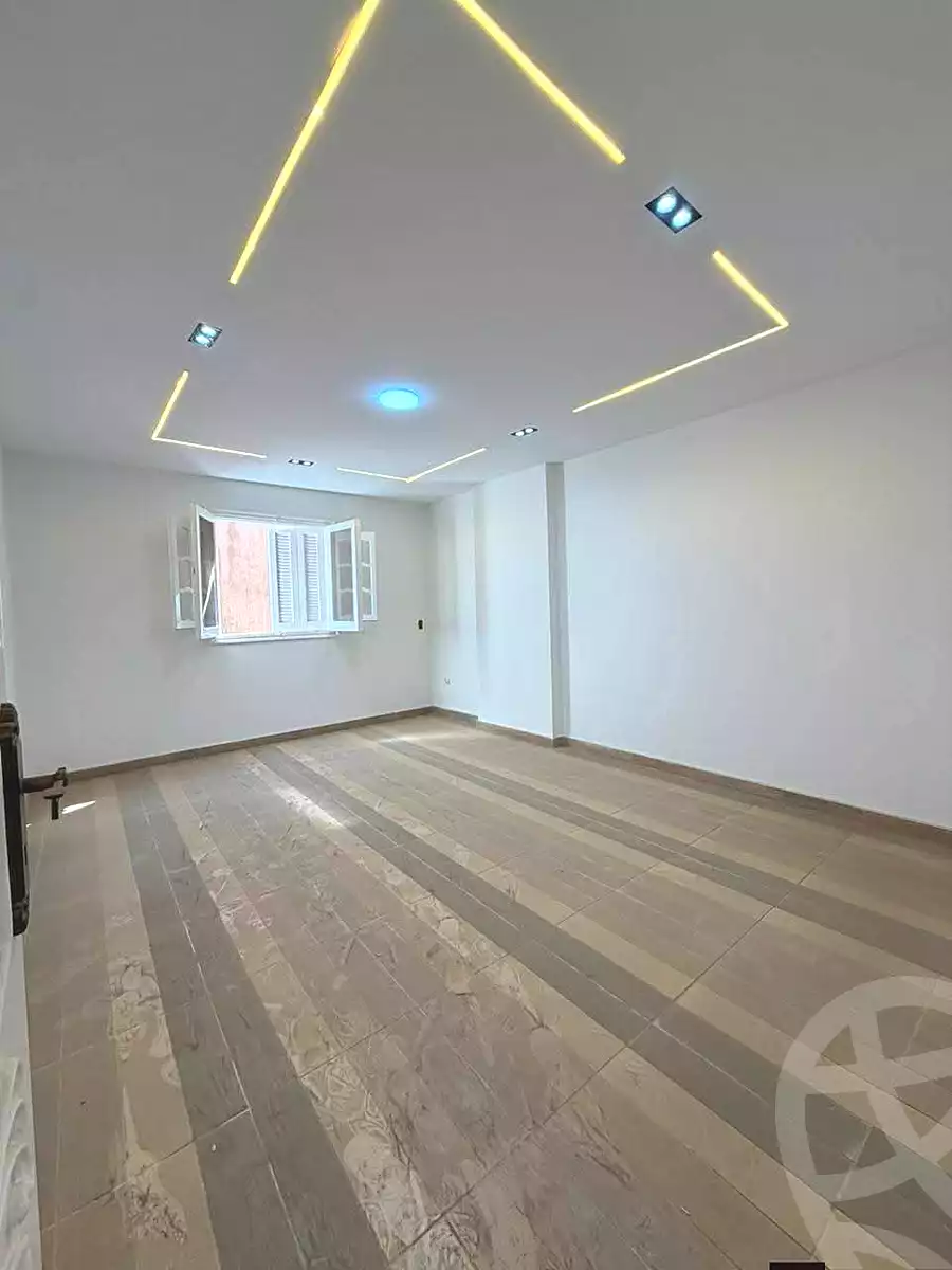 https://aqarmap.com.eg/ar/listing/7045795-for-sale-alexandria-al-agamy-lbytsh-el-reyad-st