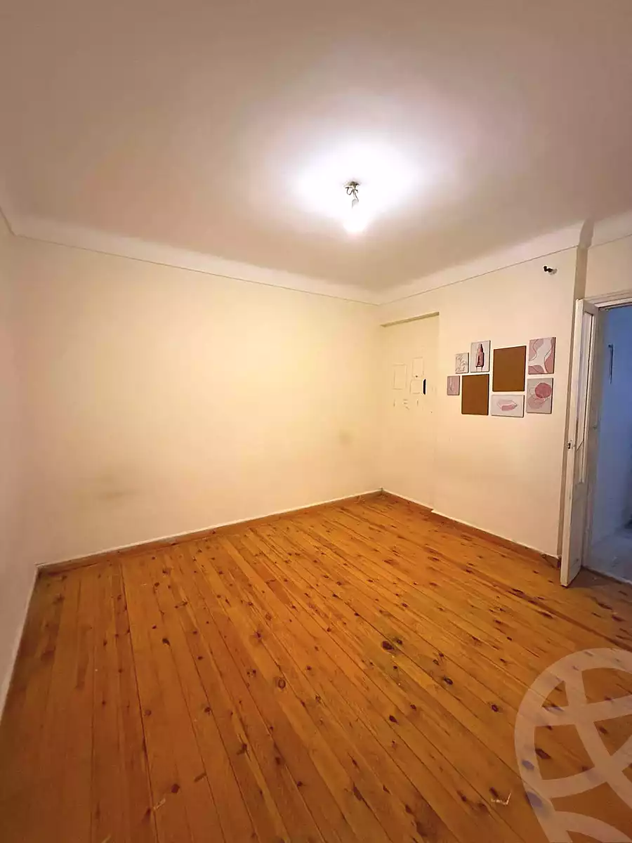 https://aqarmap.com.eg/ar/listing/7045876-for-sale-alexandria-sydy-bshr-sydy-bshr-bhry-abd-el-salam-aref-st