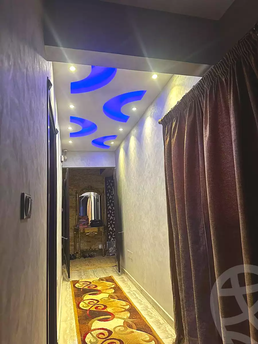 https://aqarmap.com.eg/ar/listing/7042732-for-sale-cairo-helwan-helwan-el-sharkeya-heidar-st