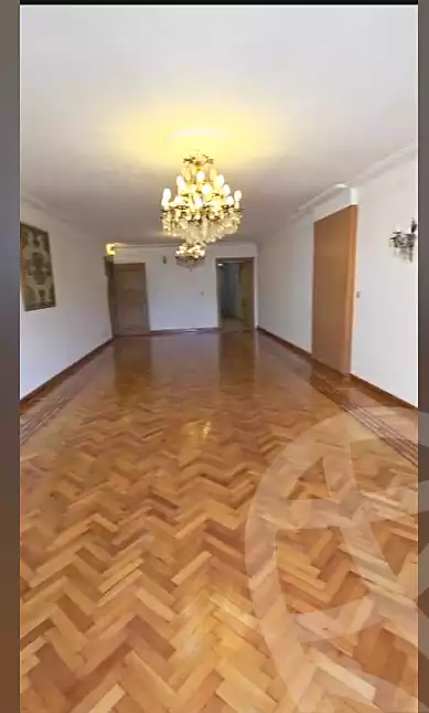 https://aqarmap.com.eg/ar/listing/7046066-for-sale-alexandria-ganaklis-shr-mrtdy-bsh