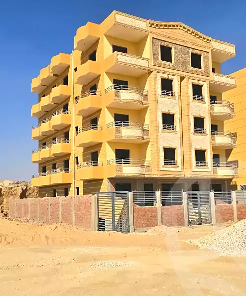 https://aqarmap.com.eg/ar/listing/7046180-for-sale-cairo-al-oubour-l-bwr-ljdyd-byt-lwtn