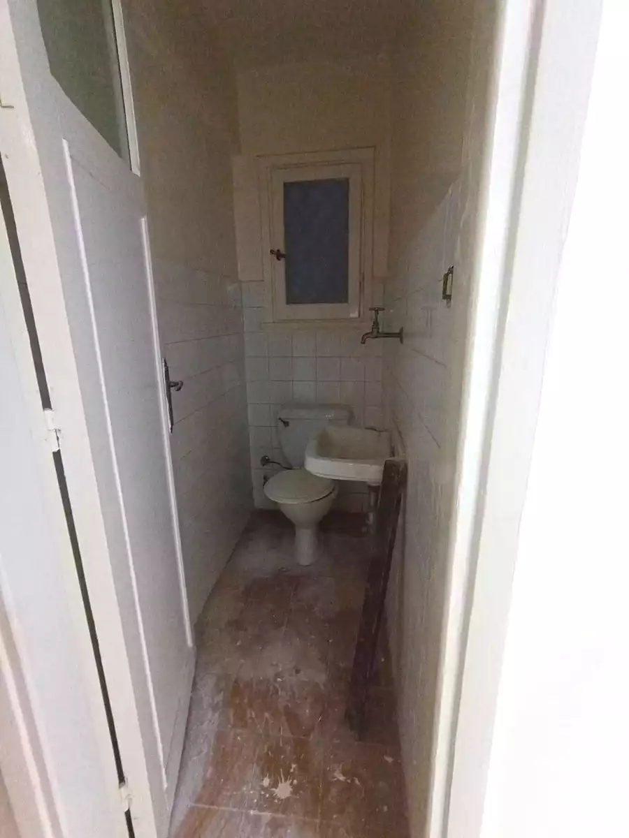 https://aqarmap.com.eg/ar/listing/7046325-for-sale-alexandria-al-agamy-el-hanouvel-el-zahraa-city-st