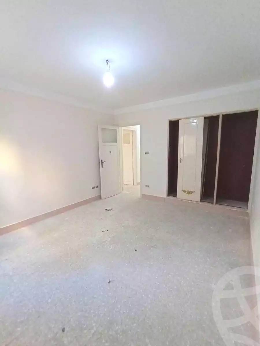https://aqarmap.com.eg/ar/listing/7046325-for-sale-alexandria-al-agamy-el-hanouvel-el-zahraa-city-st