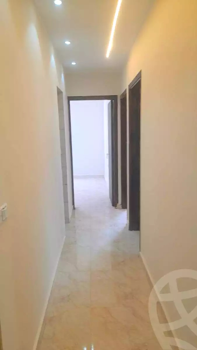 https://aqarmap.com.eg/ar/listing/7042725-for-sale-cairo-helwan-hadayek-helwan-el-eshrein-st