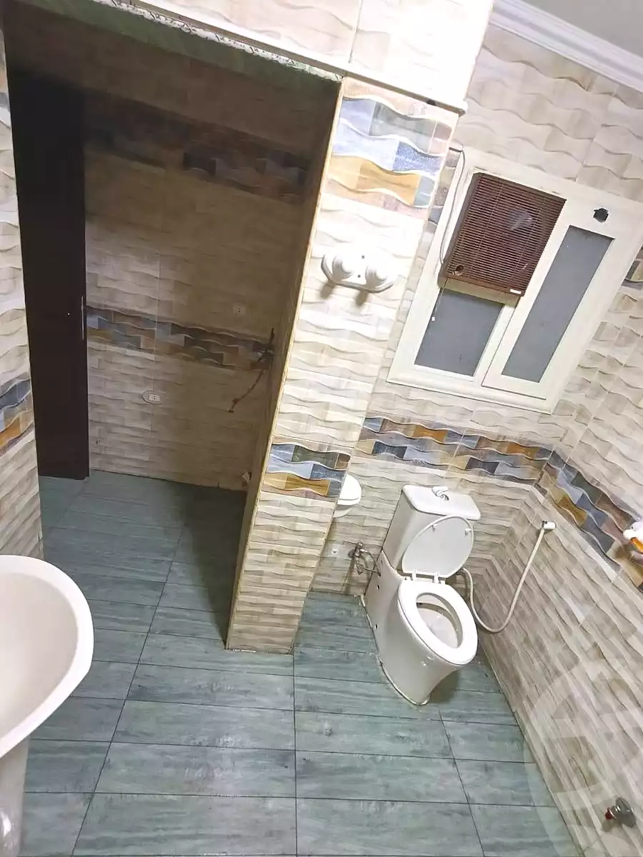 https://aqarmap.com.eg/ar/listing/7042544-for-sale-cairo-helwan-ahmed-enci-st