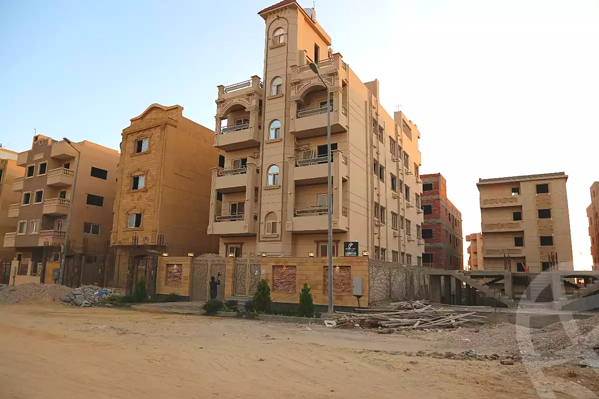 https://aqarmap.com.eg/ar/listing/7047130-for-sale-cairo-6th-of-october-el-tawsaat-el-shamalya-hy-2000-qt