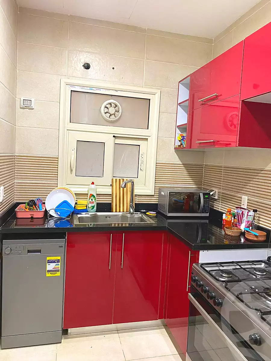 https://aqarmap.com.eg/ar/listing/7047511-for-rent-cairo-new-cairo-compounds-byrl-d-rw