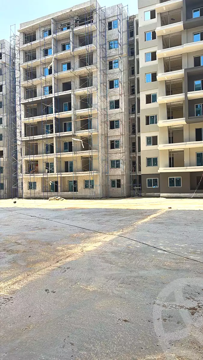 https://aqarmap.com.eg/ar/listing/7047646-for-sale-cairo-new-administrative-capital-r7-la-capitale