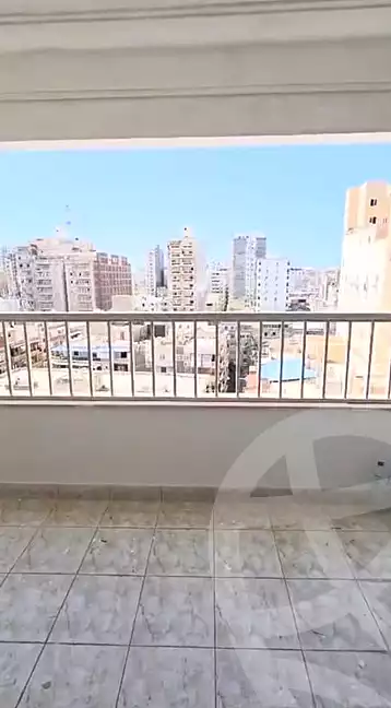 https://aqarmap.com.eg/en/listing/7047823-for-sale-alexandria-ganaklis-shr-mrtdy-bsh