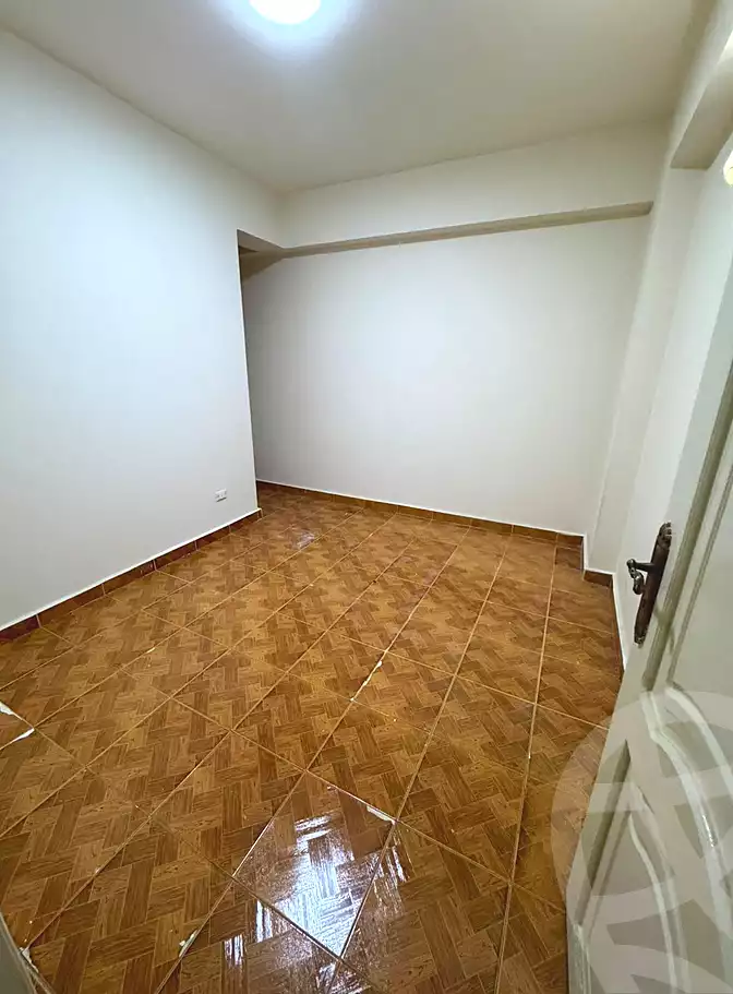 https://aqarmap.com.eg/ar/listing/7047932-for-sale-cairo-el-haram-el-lebeny-soltan-khattab-st