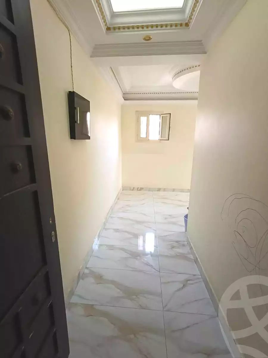 https://aqarmap.com.eg/ar/listing/7048378-for-sale-cairo-helwan-ahmed-enci-st