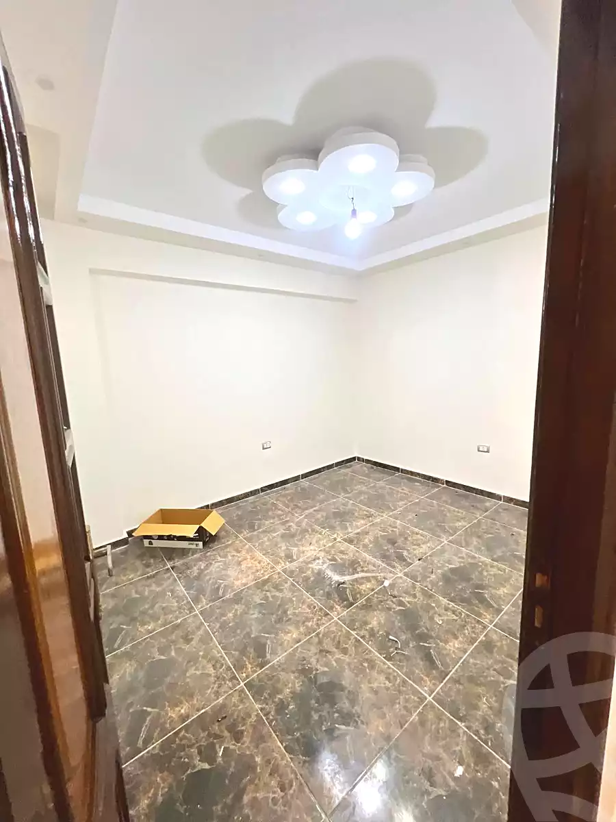 https://aqarmap.com.eg/ar/listing/7048782-for-sale-alexandria-new-miami-street-10