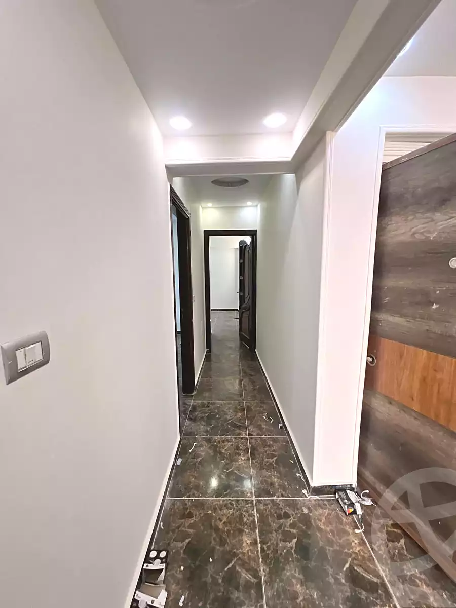https://aqarmap.com.eg/ar/listing/7048782-for-sale-alexandria-new-miami-street-10