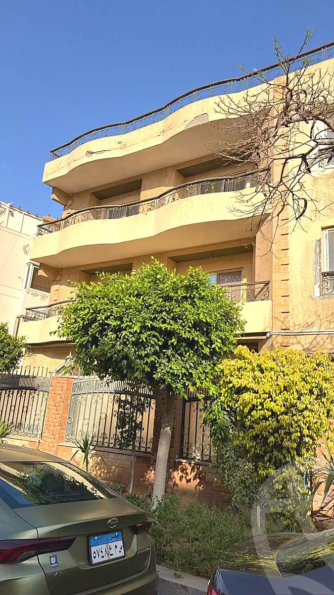 https://aqarmap.com.eg/ar/listing/7049483-for-sale-cairo-new-cairo-el-ahyaa-fourth-neighborhood-street-1