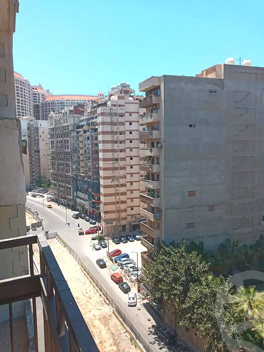 https://aqarmap.com.eg/en/listing/7049531-for-sale-alexandria-lauran-bd-lslm-rf