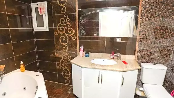 https://aqarmap.com.eg/ar/listing/7049712-for-sale-alexandria-lauran-shr-bw-qyr-tryq-lhry