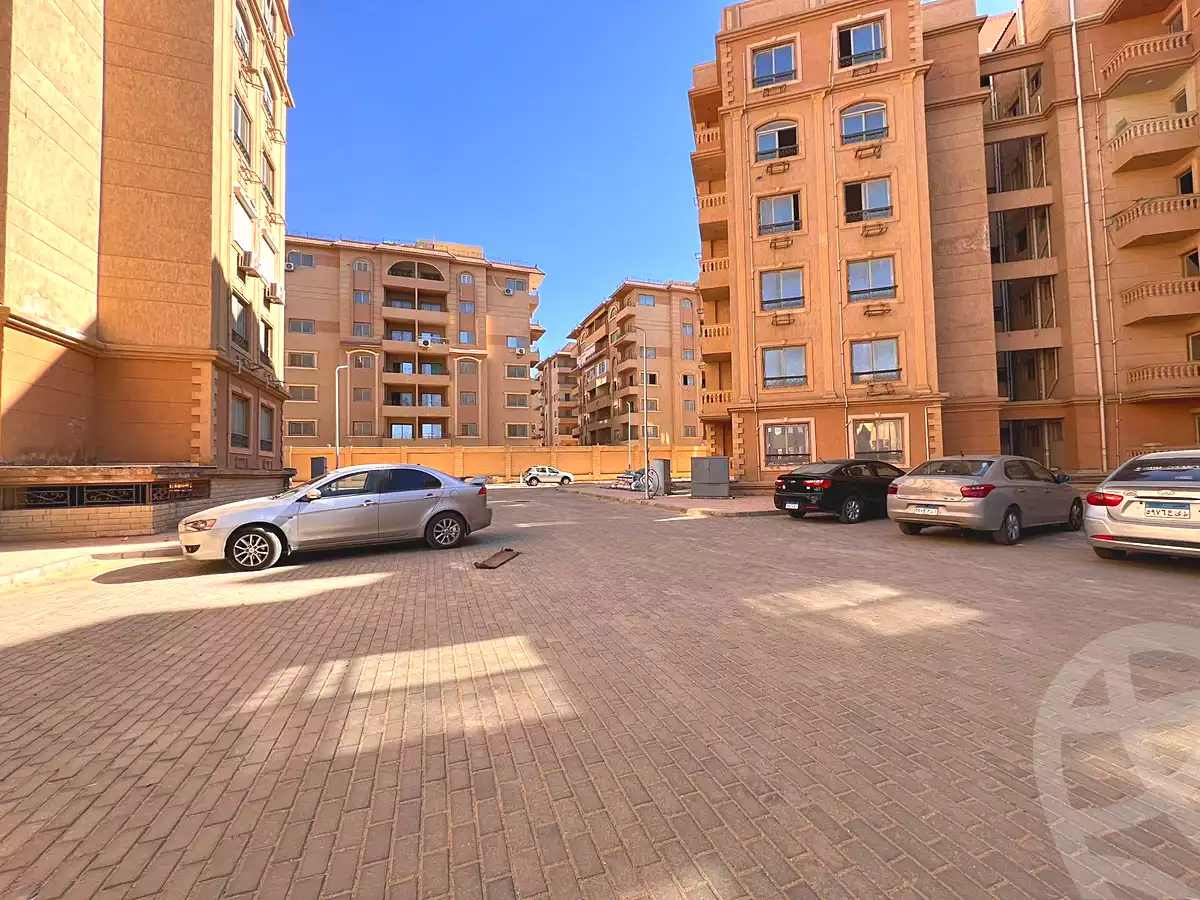 https://aqarmap.com.eg/ar/listing/7049748-for-sale-cairo-new-cairo-compounds