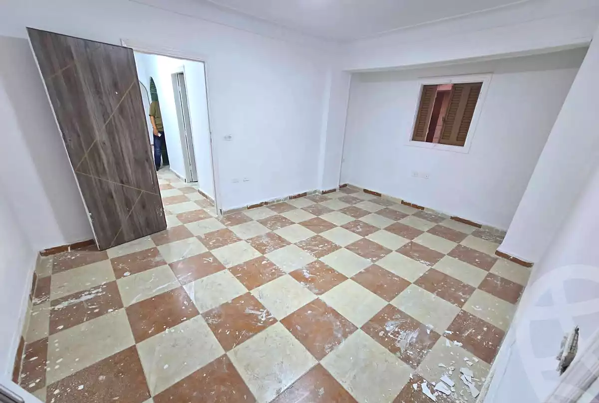 https://aqarmap.com.eg/ar/listing/7049956-for-rent-alexandria-alexandria-marsa-matrouh-rd