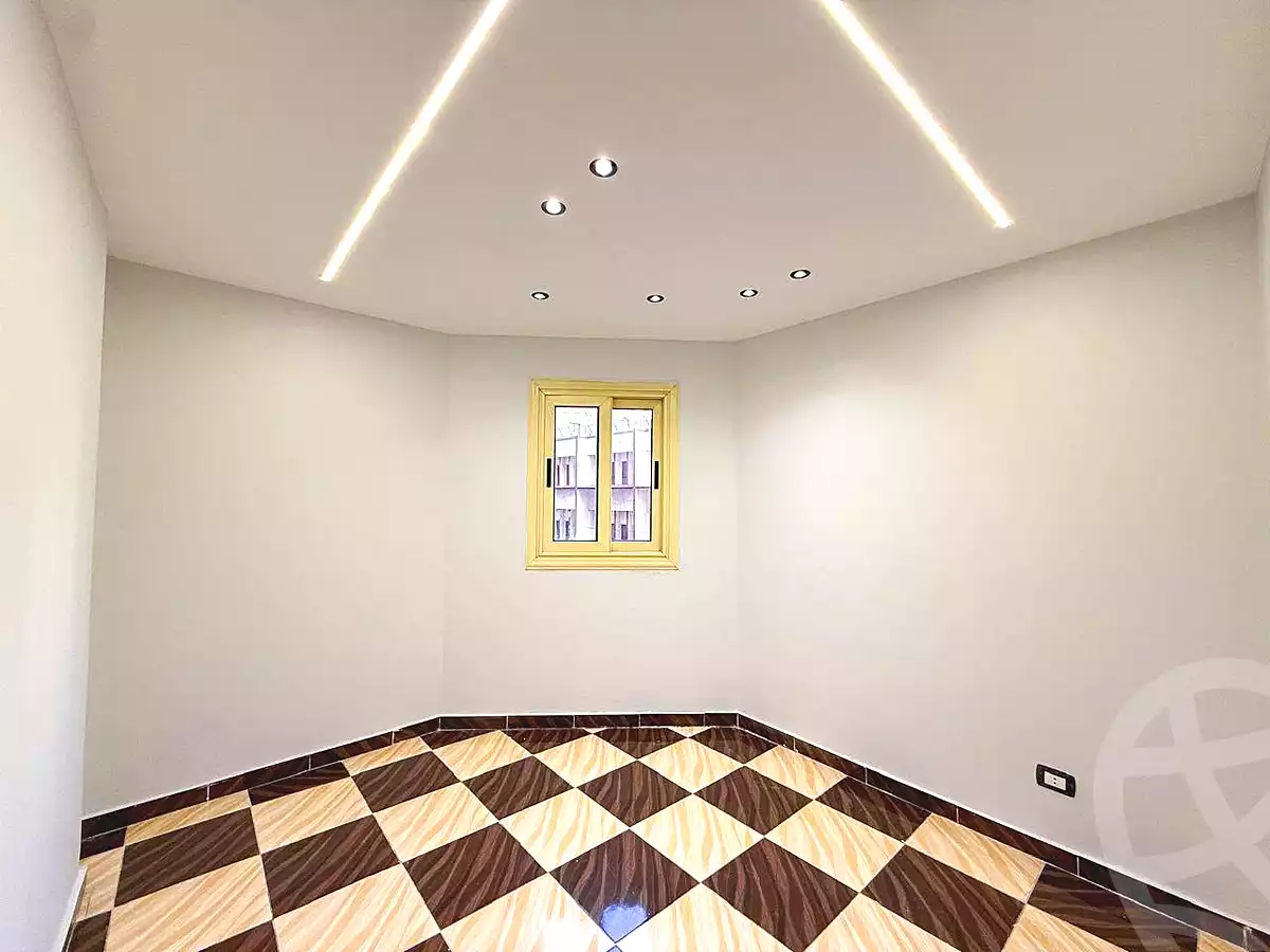 https://aqarmap.com.eg/ar/listing/7050240-for-sale-alexandria-sydy-bshr-sydy-bshr-bhry-shr-khld-bn-lwlyd