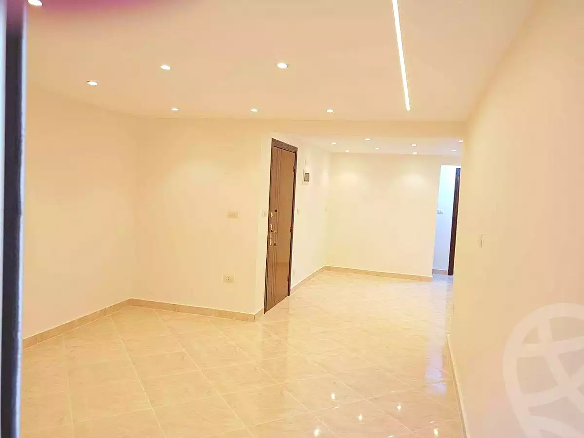 https://aqarmap.com.eg/ar/listing/7050301-for-rent-alexandria-el-asafra-sadiqat-al-ketab-al-moqadas-st