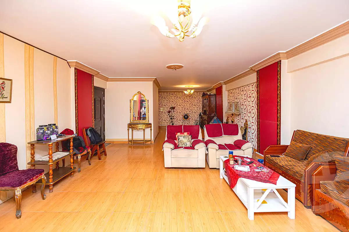 https://aqarmap.com.eg/ar/listing/7050611-for-sale-alexandria-camp-cesar-tiba-st