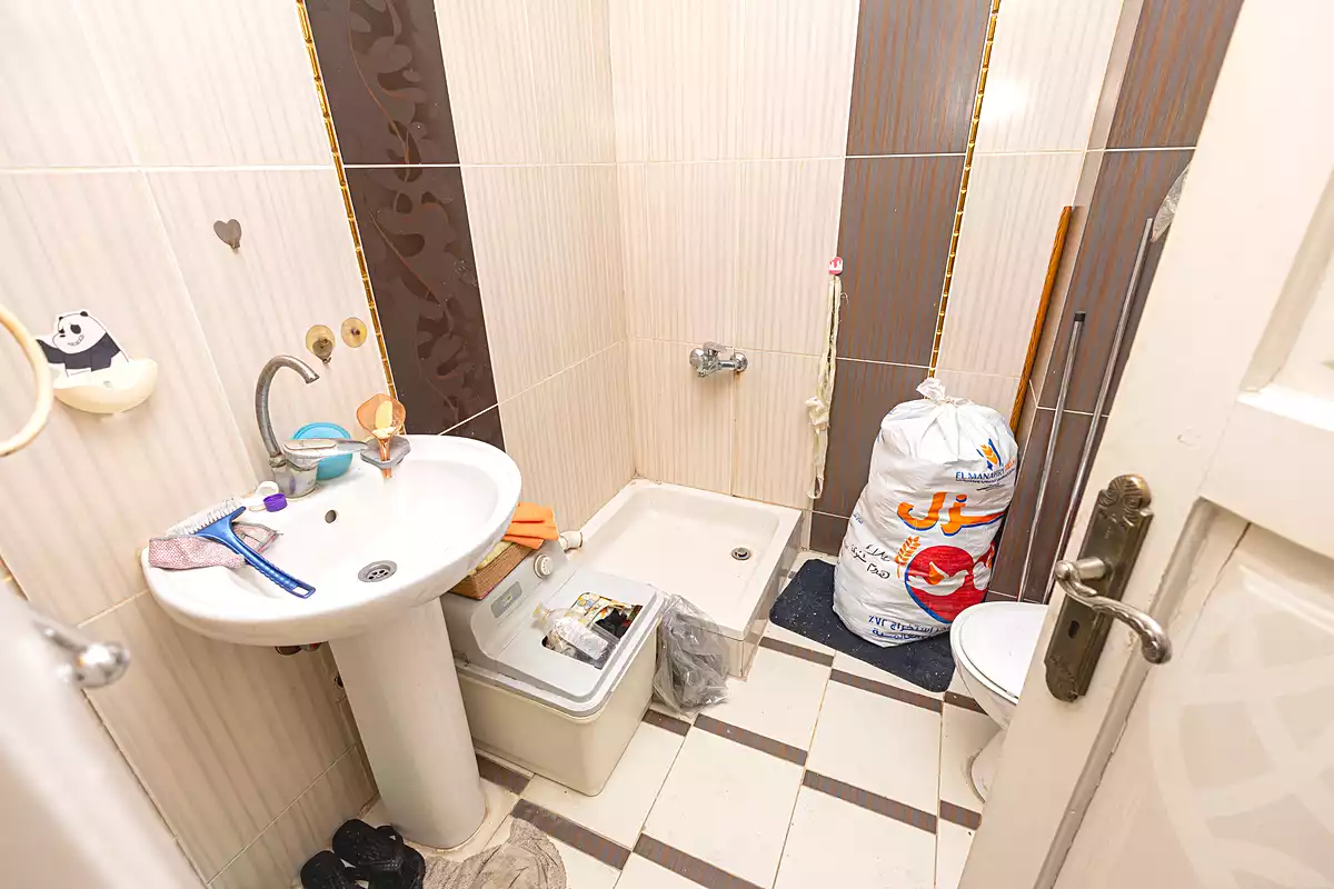 https://aqarmap.com.eg/ar/listing/7050611-for-sale-alexandria-camp-cesar-tiba-st