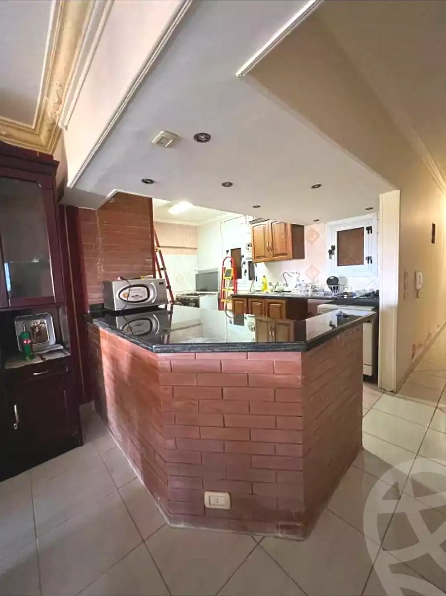 https://aqarmap.com.eg/ar/listing/7050735-for-rent-alexandria-el-montazah