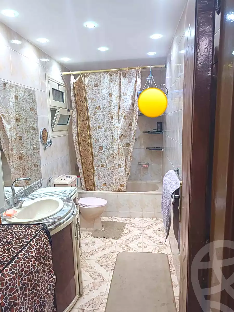https://aqarmap.com.eg/ar/listing/7051036-for-sale-cairo-helwan-helwan-el-sharkeya-zaki-hawas-st