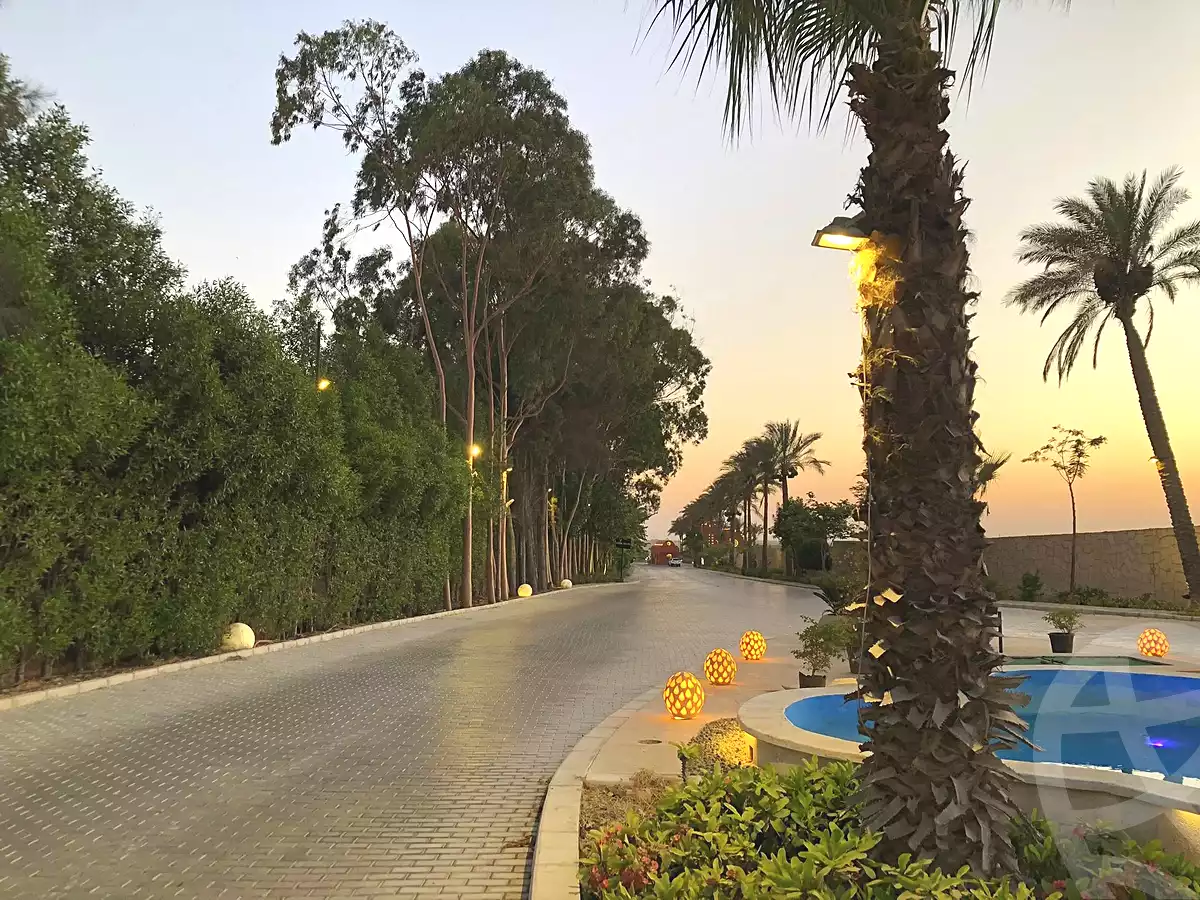 https://aqarmap.com.eg/ar/listing/7051716-for-sale-cairo-el-sheikh-zayed-city-compounds-ofok-1