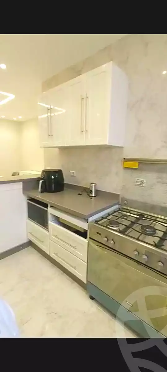 https://aqarmap.com.eg/ar/listing/7052203-for-sale-cairo-new-cairo-ganob-el-akadamiya-south-academy-z