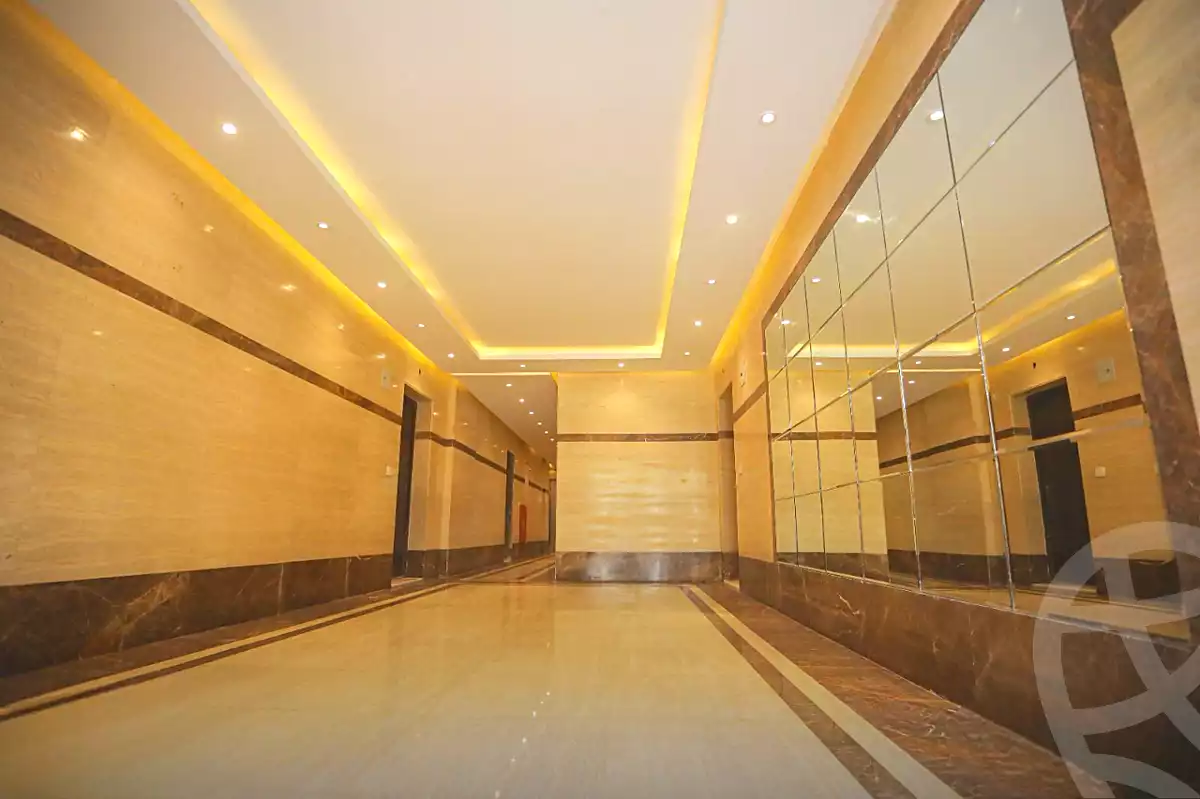 https://aqarmap.com.eg/en/listing/7052463-for-sale-cairo-new-administrative-capital-r8-tj-msr