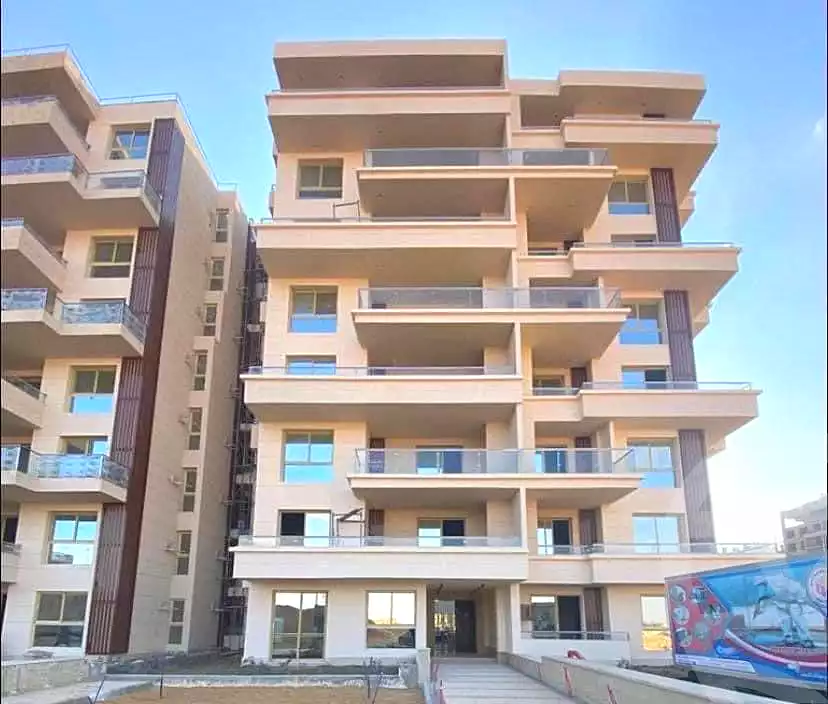 https://aqarmap.com.eg/en/listing/7052469-for-sale-cairo-new-administrative-capital-r8-tj-msr