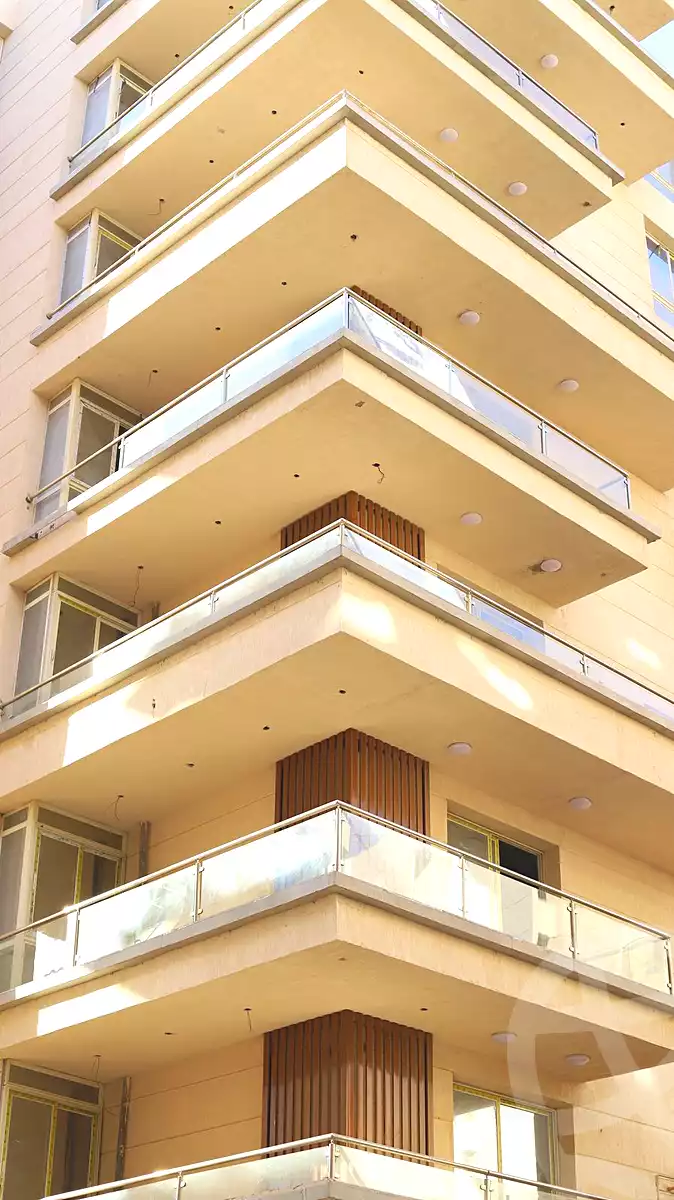 https://aqarmap.com.eg/en/listing/7052489-for-sale-cairo-new-administrative-capital-r8-tj-msr