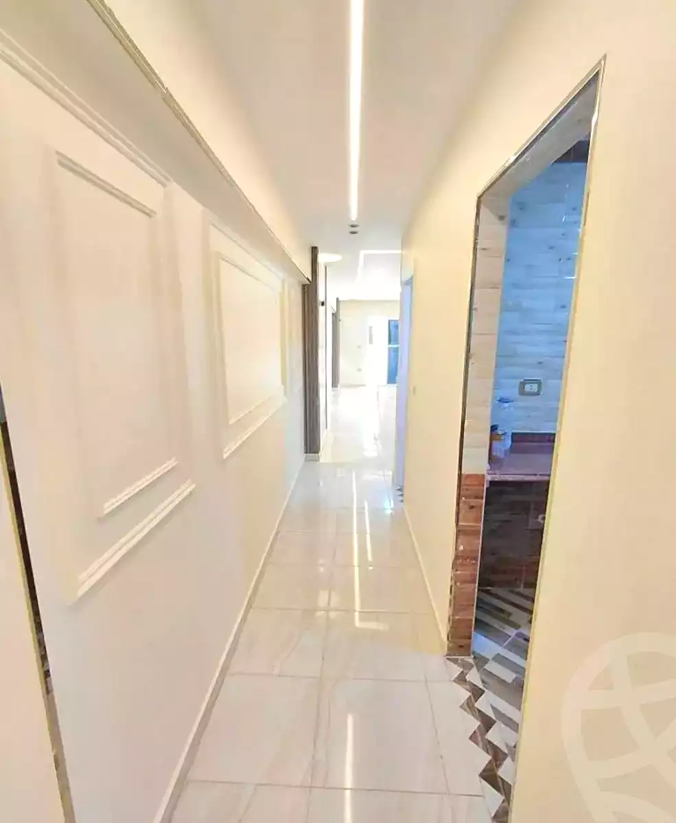 https://aqarmap.com.eg/ar/listing/7052638-for-sale-alexandria-miami-khld-bn-lwlyd