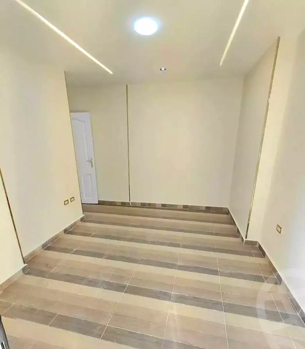 https://aqarmap.com.eg/ar/listing/7052638-for-sale-alexandria-miami-khld-bn-lwlyd