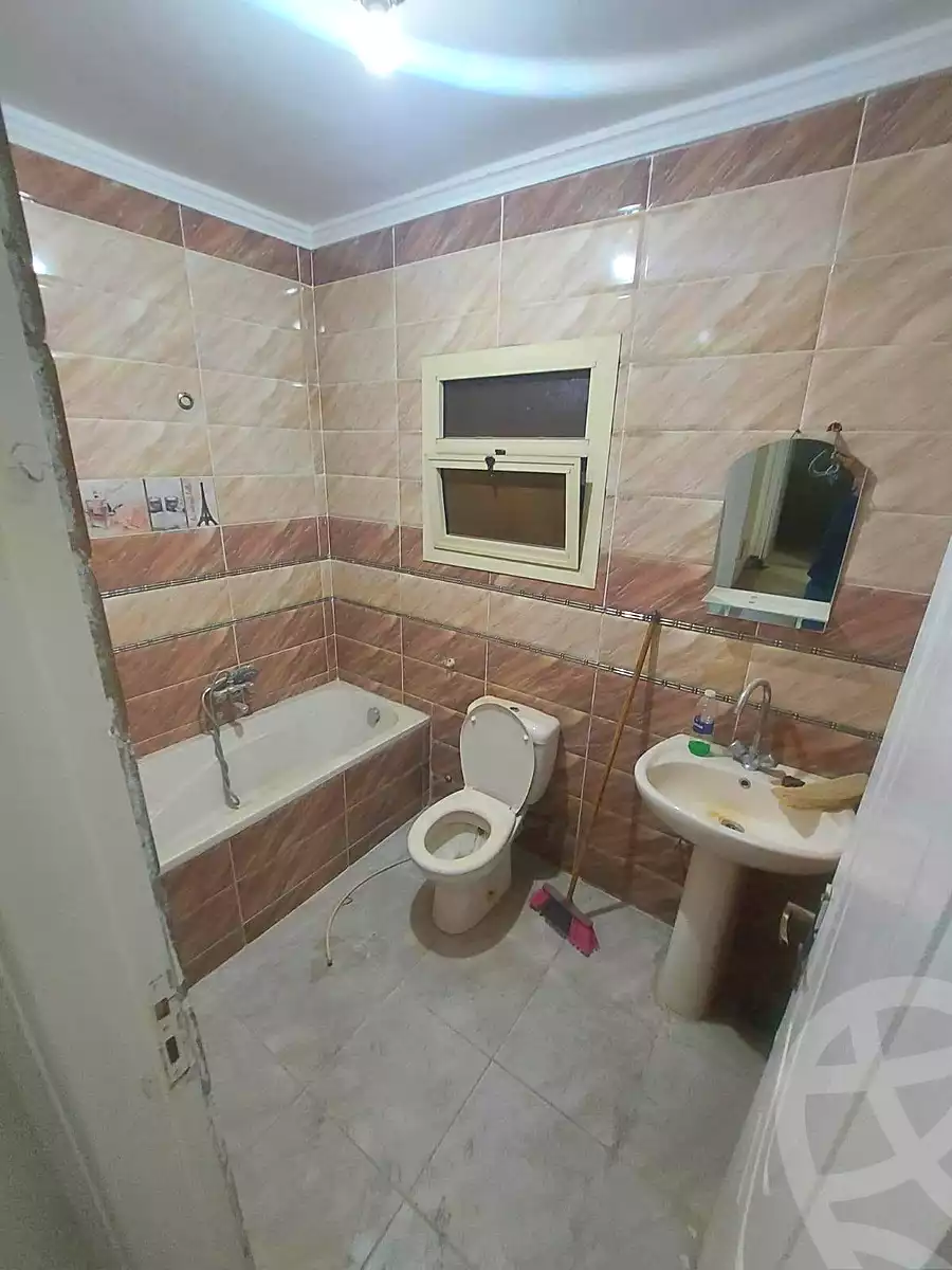 https://aqarmap.com.eg/ar/listing/7052738-for-rent-cairo-helwan-sherif-st