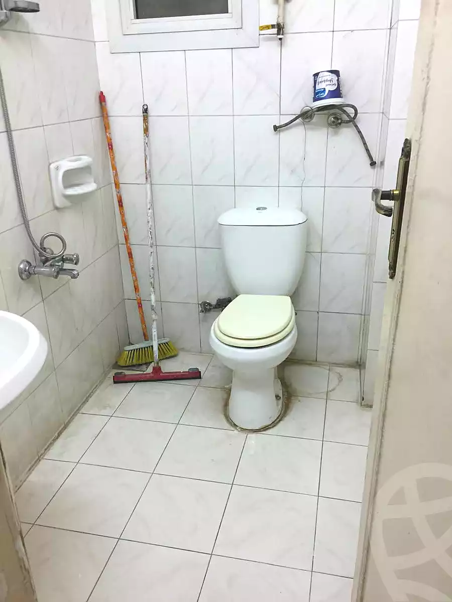 https://aqarmap.com.eg/ar/listing/7052783-for-sale-cairo-ain-shams-ain-shams-el-sharkia-genenat-el-sherif-st