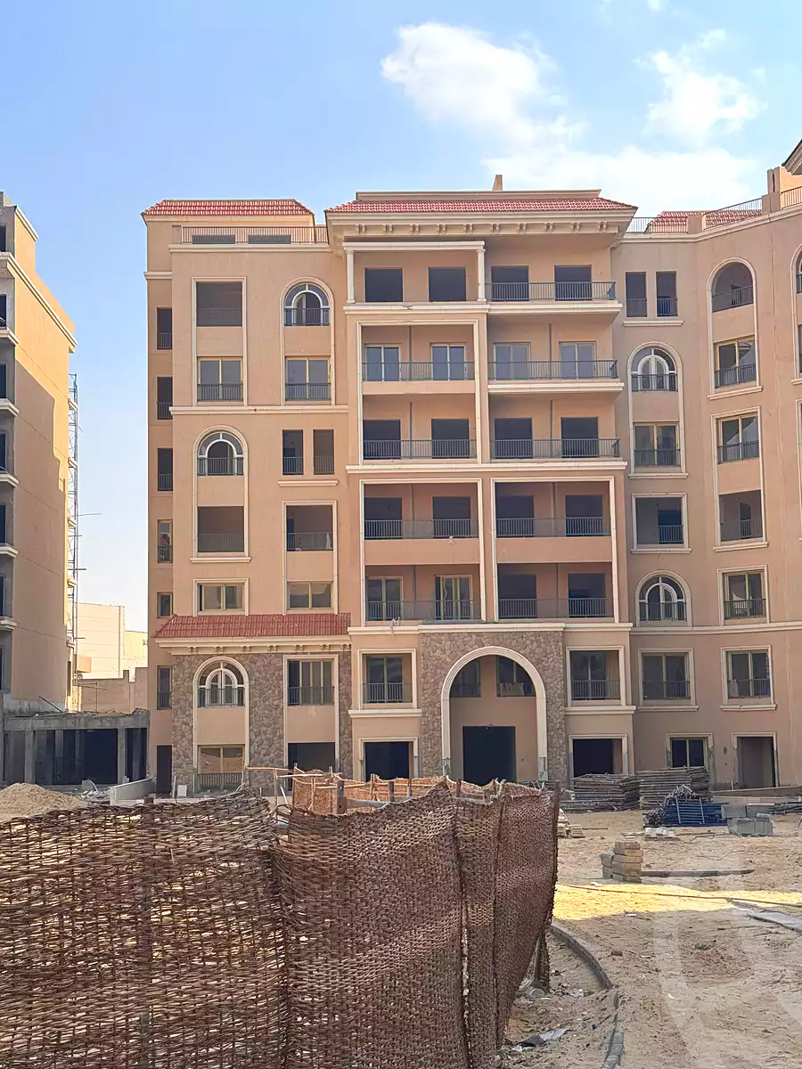 شقة بـ٣ غرف نوم في Ninety Avenue، صورة ٢ من ١٠