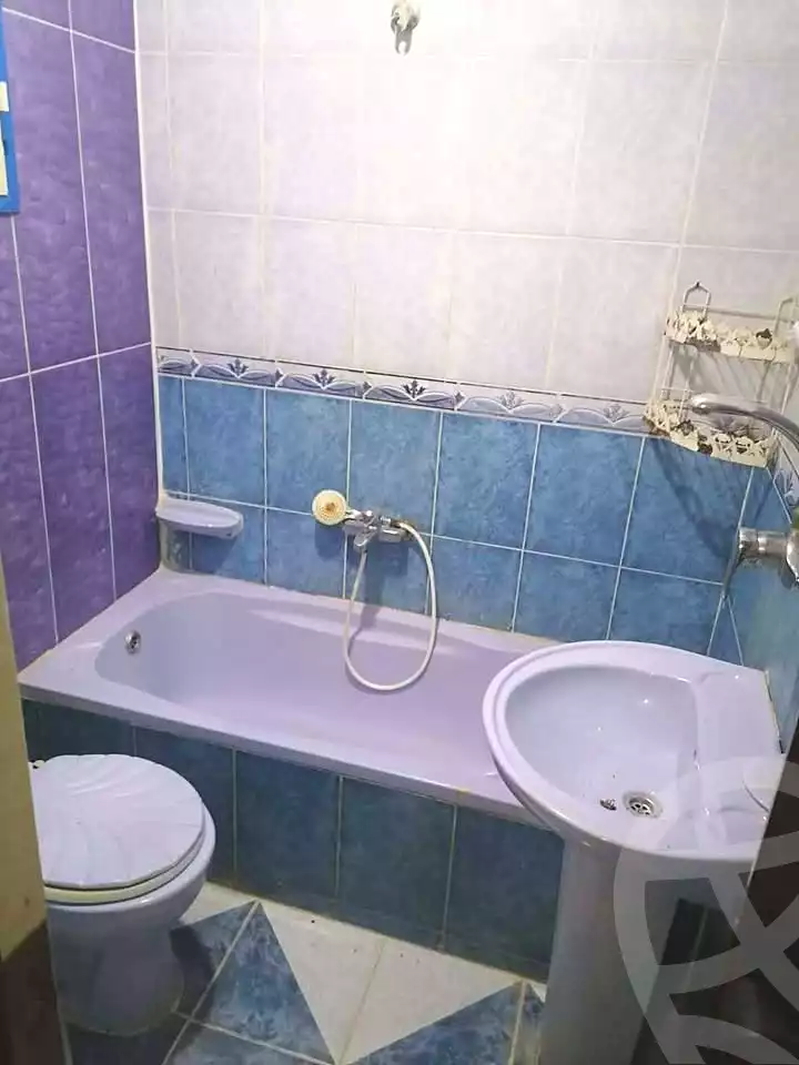 https://aqarmap.com.eg/ar/listing/7053590-for-sale-alexandria-al-agamy-el-hanouvel-abo-zaid-st