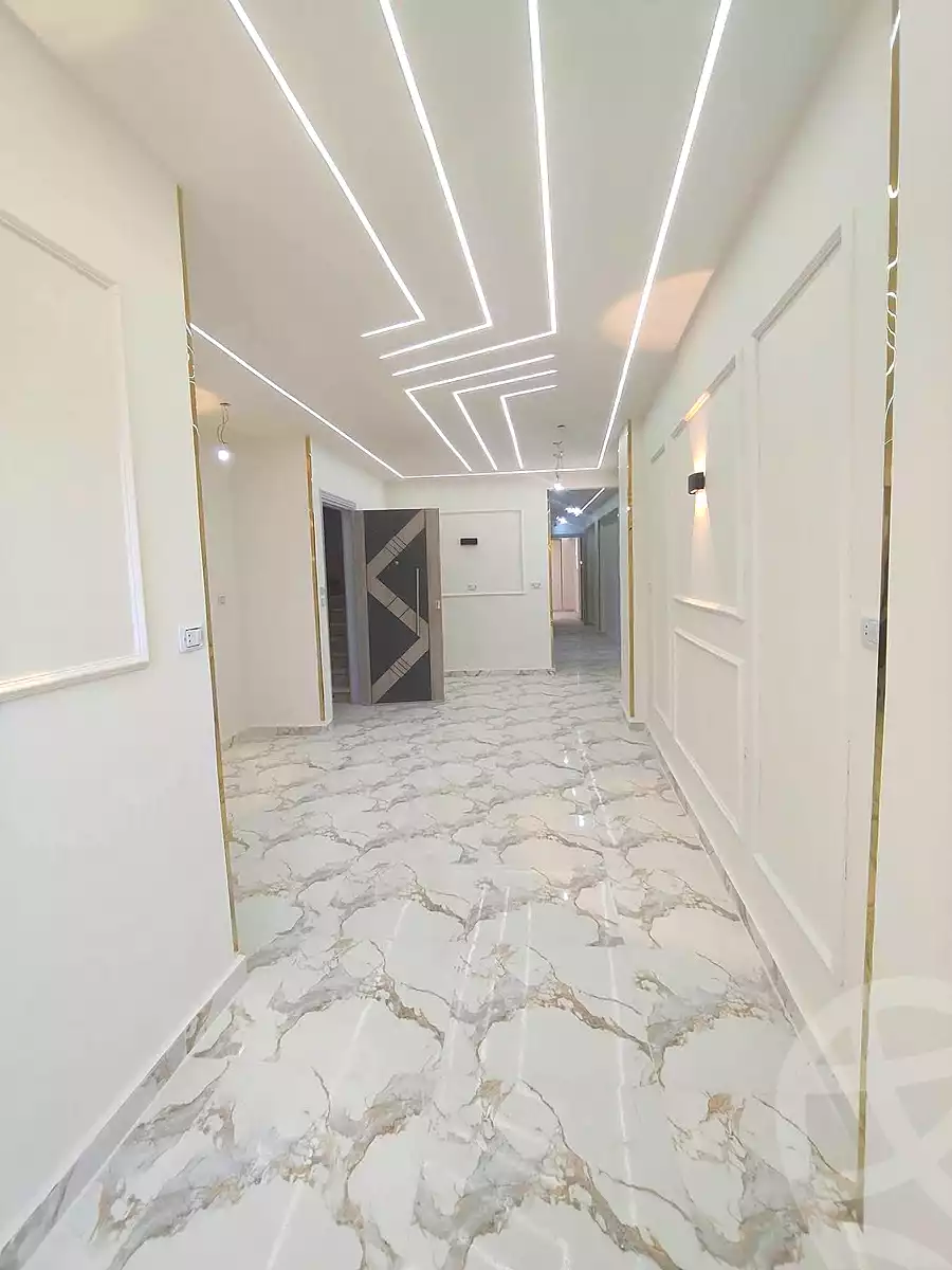 https://aqarmap.com.eg/ar/listing/7053651-for-sale-alexandria-sydy-bshr-shr-mlk-hfny