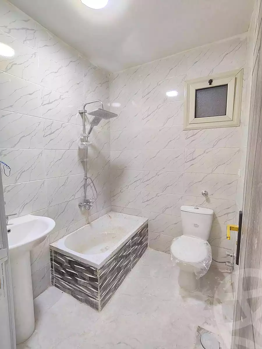 https://aqarmap.com.eg/ar/listing/7053651-for-sale-alexandria-sydy-bshr-shr-mlk-hfny